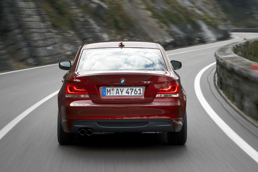  BMW 1-Series Coupe 2011 года  (фото 28 из 77)